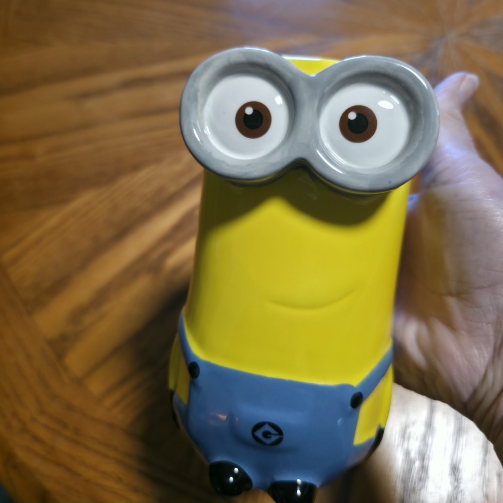 Zak Designs Despicable Me Minion Kevin 3D Sculpted Ceramic Cup Figural Mug